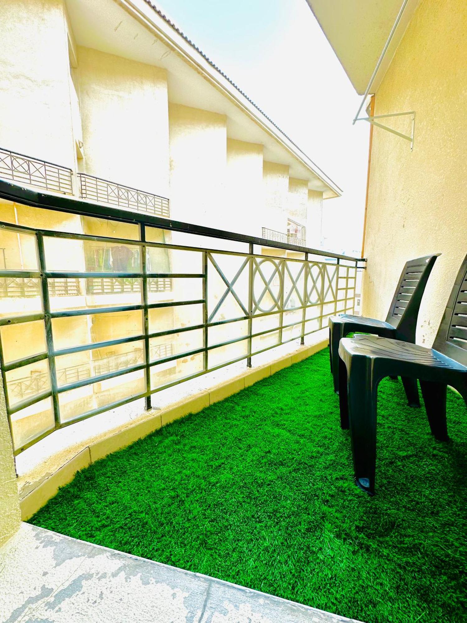 Vip Residence - Ladies Only Дубай Екстериор снимка
